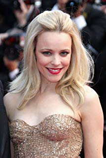 How tall is Rachel McAdams?